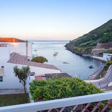 Casa Da Muralha * Angra do Heroismo